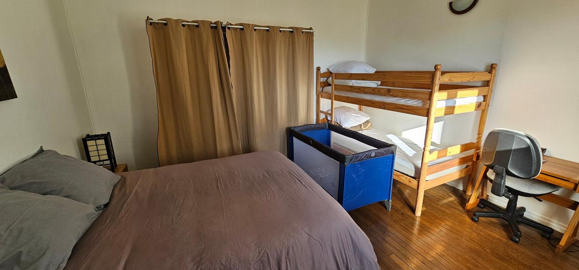 Apartment F2 42m2, Parking, 4 Couchages Et Lit Bebe Orleans